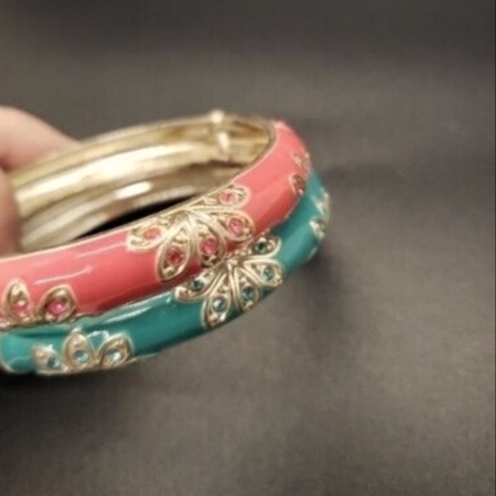 Two Beautiful Enamel, Rhinestone Bracelets. - Picture 2 of 4